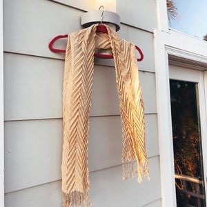 CUTE TAN SCARF